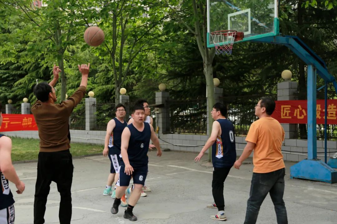 上海山美股份2025春季運動會火熱啟幕！拔河、籃球預賽燃情開戰(zhàn)